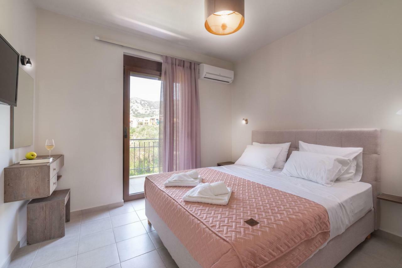Tesoro Luxury Apartments Сивота Экстерьер фото
